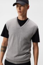 Liam Knitted Vest Grey Melange Men J.Lindeberg Clothing 66XF546 - Image 4