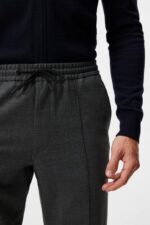 Sasha Structured 2-Tone Pants Light Grey Melange Men J.Lindeberg Clothing 66XF1134 - Image 4